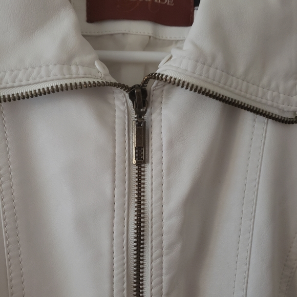 Faux leather fitted jacket a large but runs small. In very good shape. - Picture 3 of 5